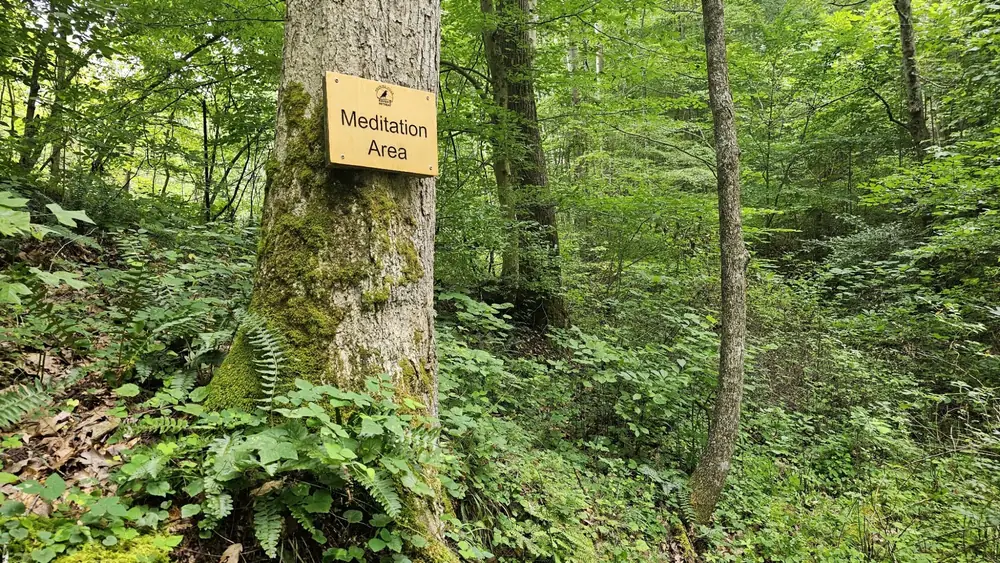 Meditation areas on wellness trail at Raven’s Retreat Hocking Hills