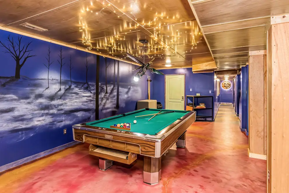 Art Lodge Retreat Pool Table f at Raven’s Retreat Hocking Hills
