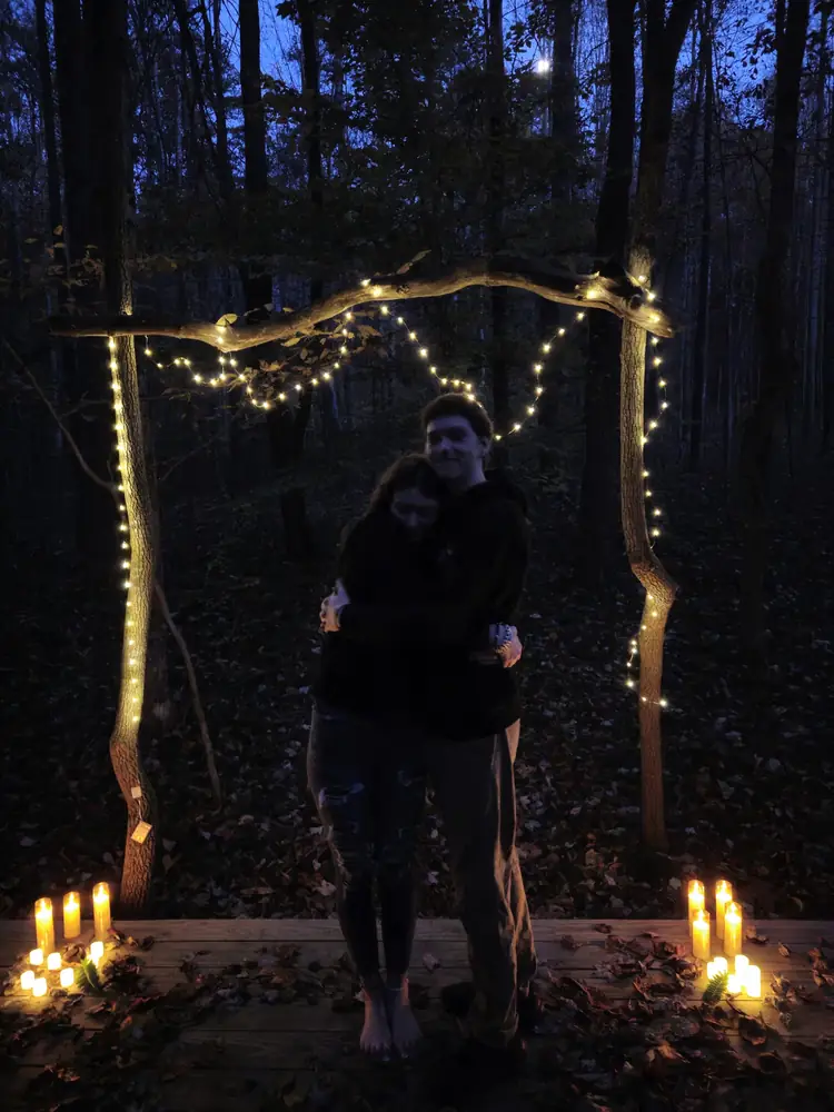 Elopement in forest at Raven’s Retreat Hocking Hills