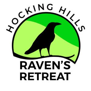 Raven's Retreat Hocking Hills Logo